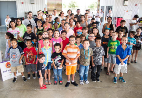 扫盲San Antonio Yelp Foundation为当地格兰特获奖者提供